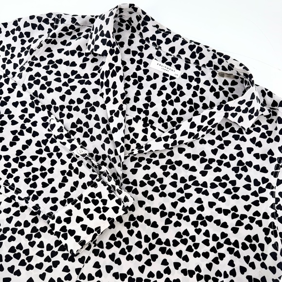 Equipment Tops - Equipment Femme 100% Silk Heart Print Adalyn Blouse - Gray/Black - Large